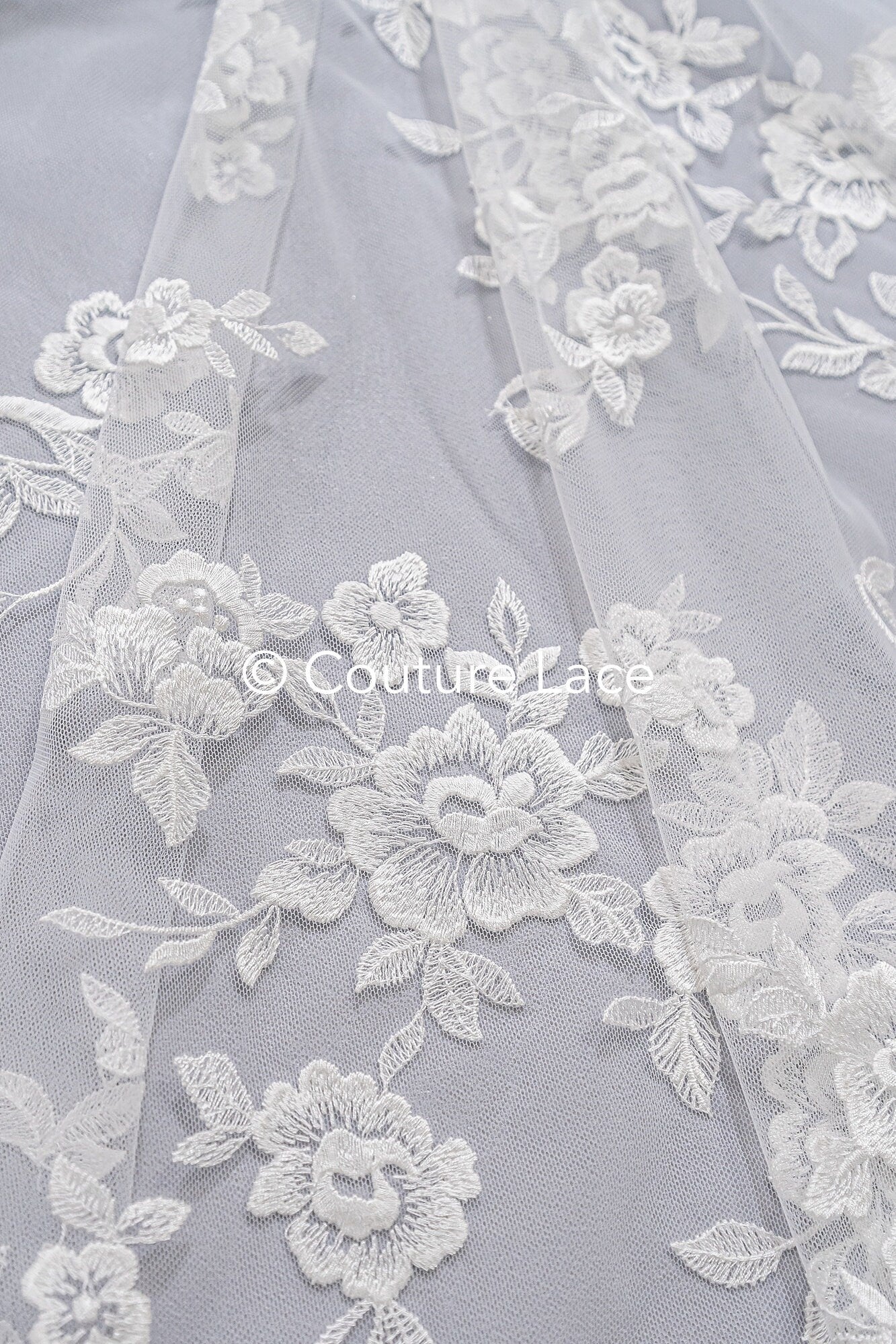Floral bridal lace off-white/ bridal lace fabric/ floral wedding lace/ couture lace// L23-658