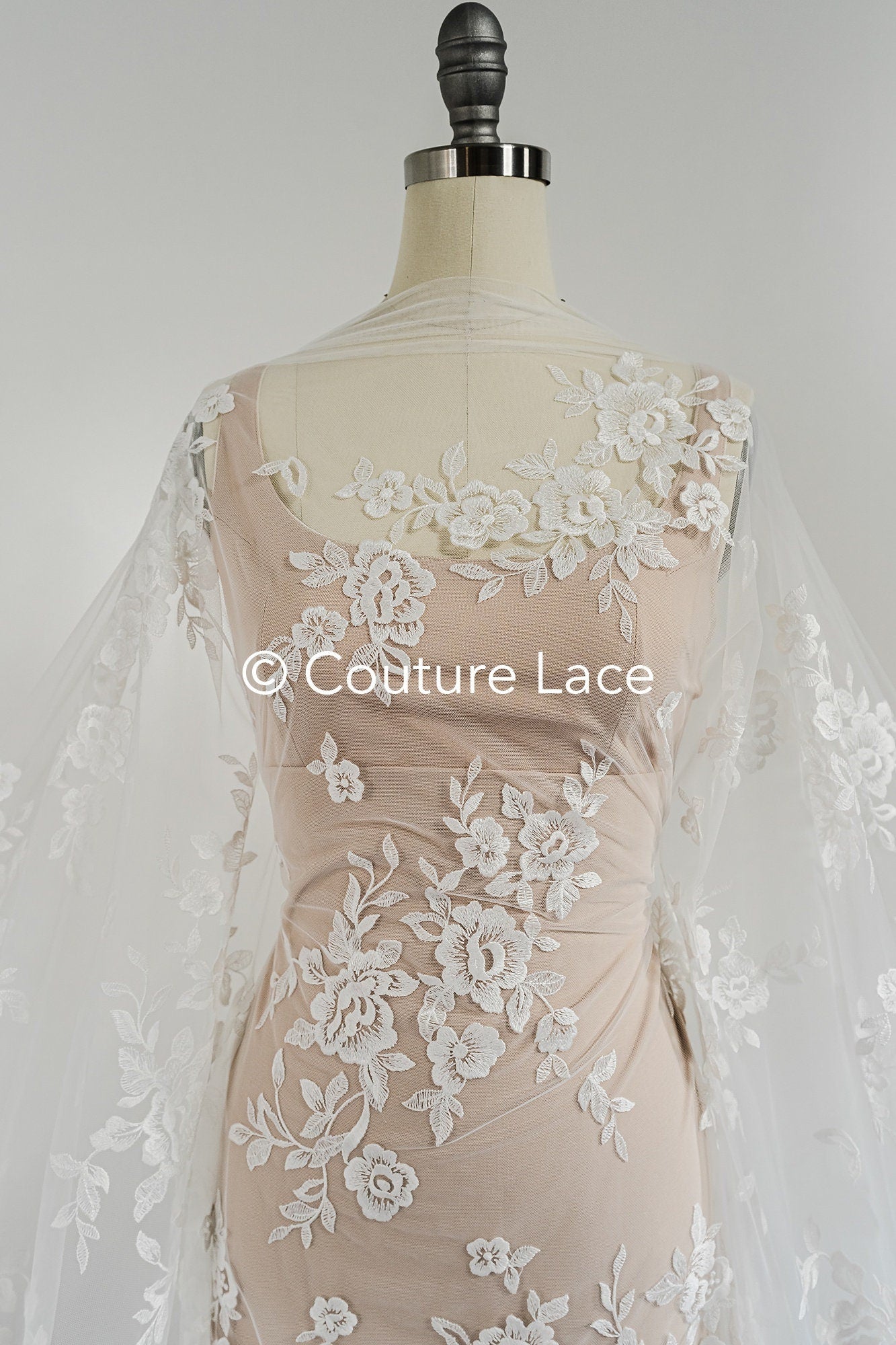 Floral bridal lace off-white/ bridal lace fabric/ floral wedding lace/ couture lace// L23-658