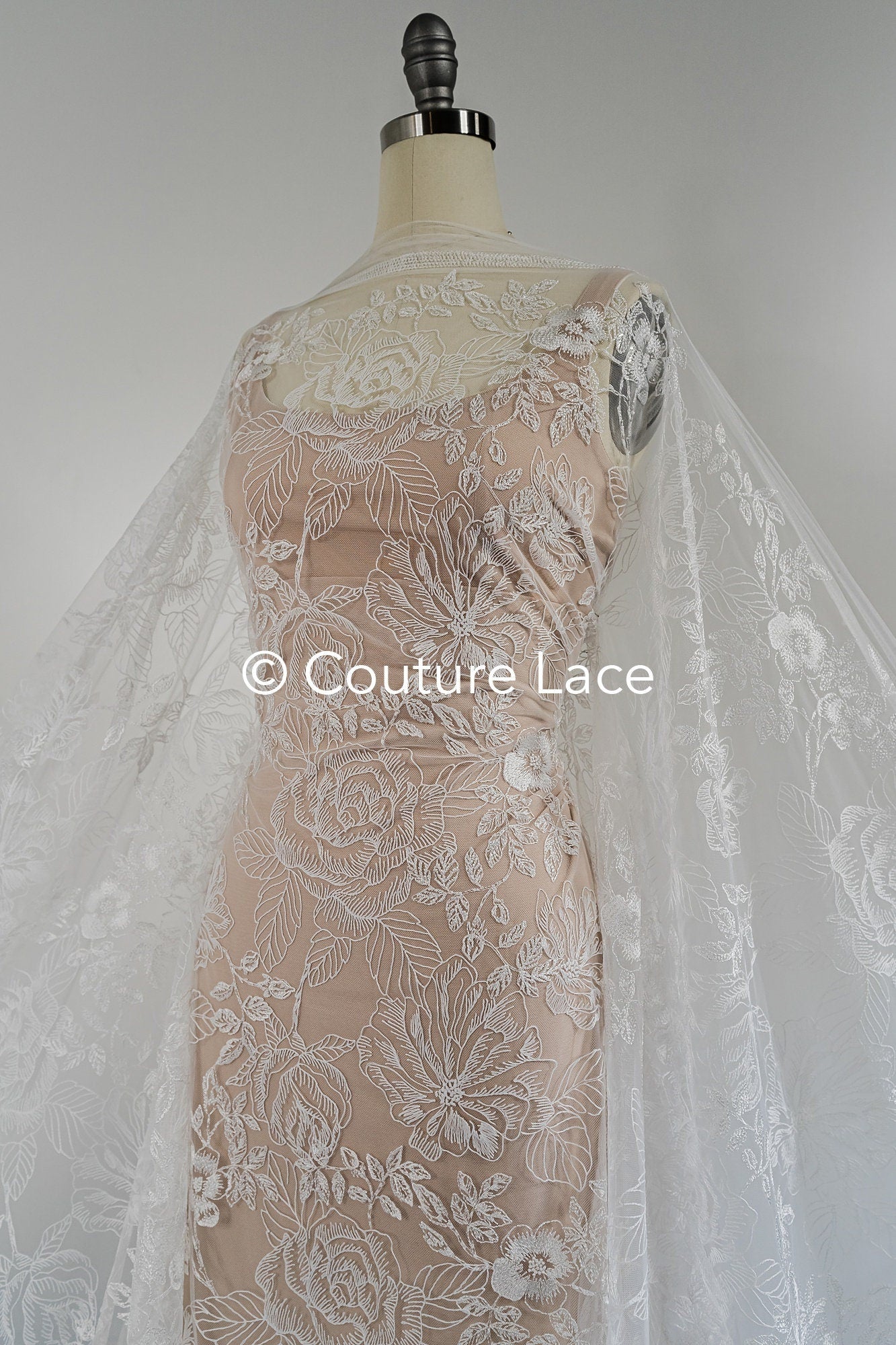 Floral bridal lace off-white/ bridal lace fabric/ floral wedding lace/ couture lace// L23-662