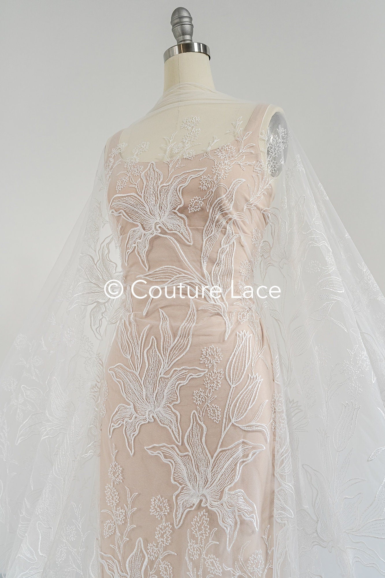 Blumen Braut Spitze Off-White/ Brautspitze Stoff mit Blumen/ Blumen Hochzeit Spitze/ Couture Spitze// L23-653