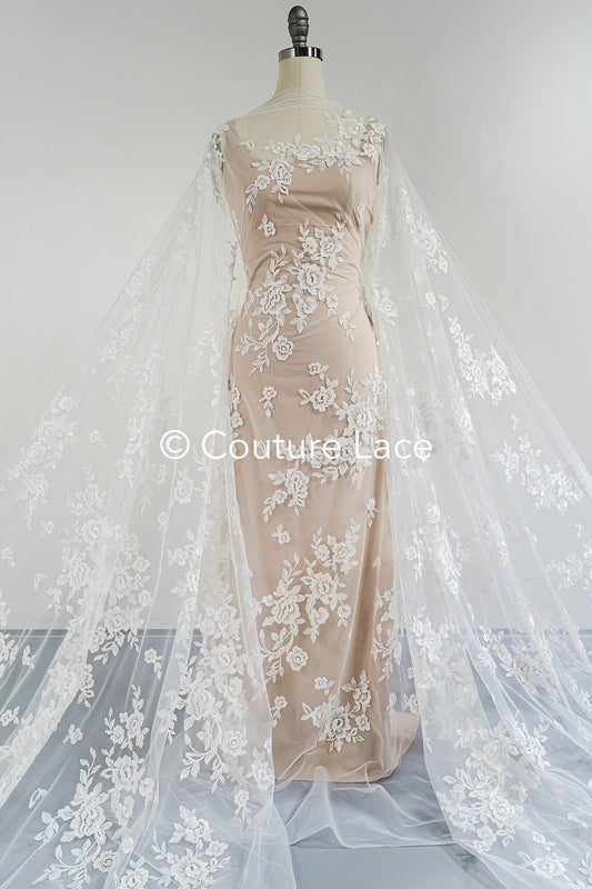 Encaje nupcial floral en color off-white / tela de encaje para novia / encaje floral para boda / encaje couture // L23-658
