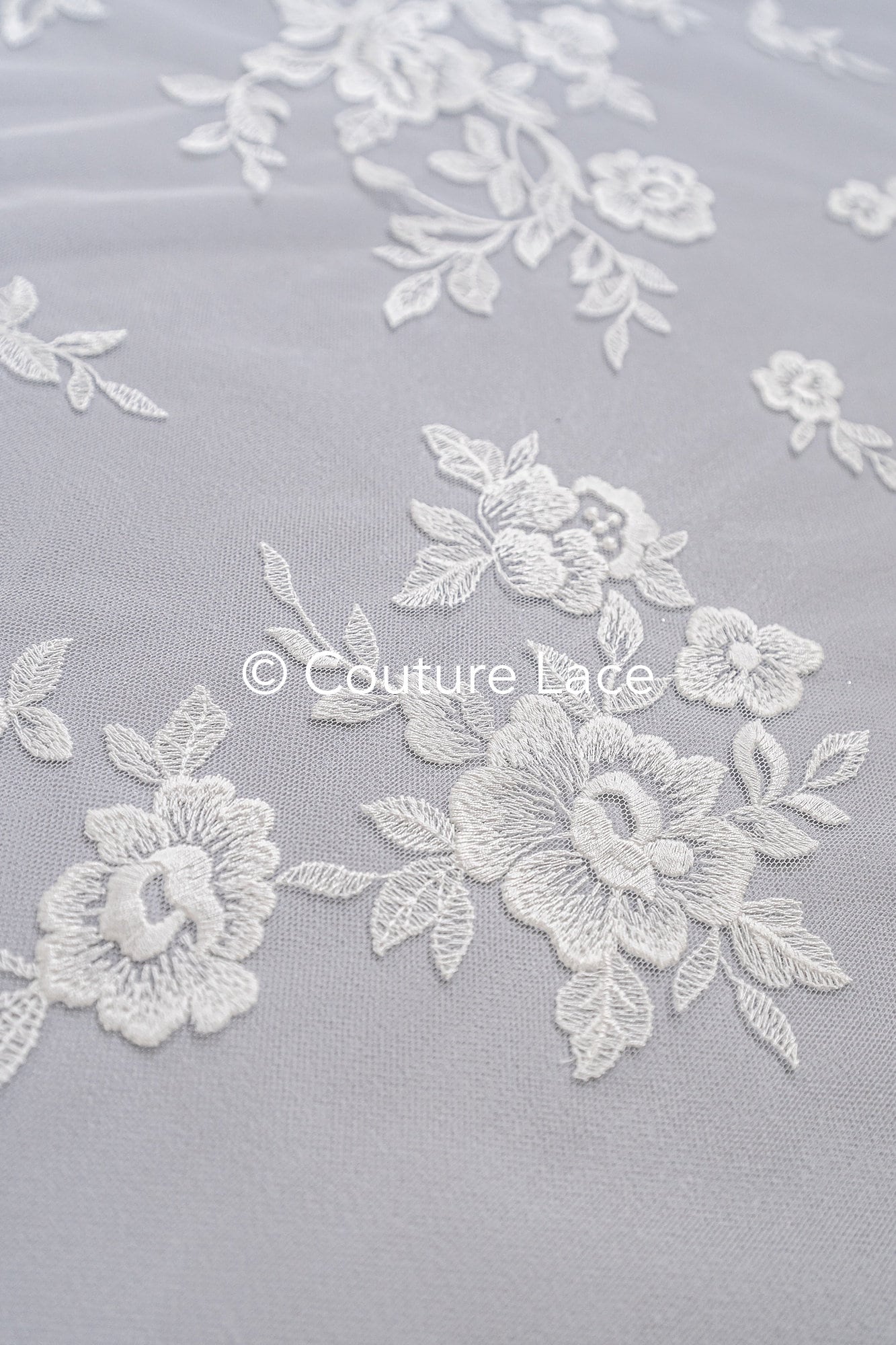 Floral bridal lace off-white/ bridal lace fabric/ floral wedding lace/ couture lace// L23-658