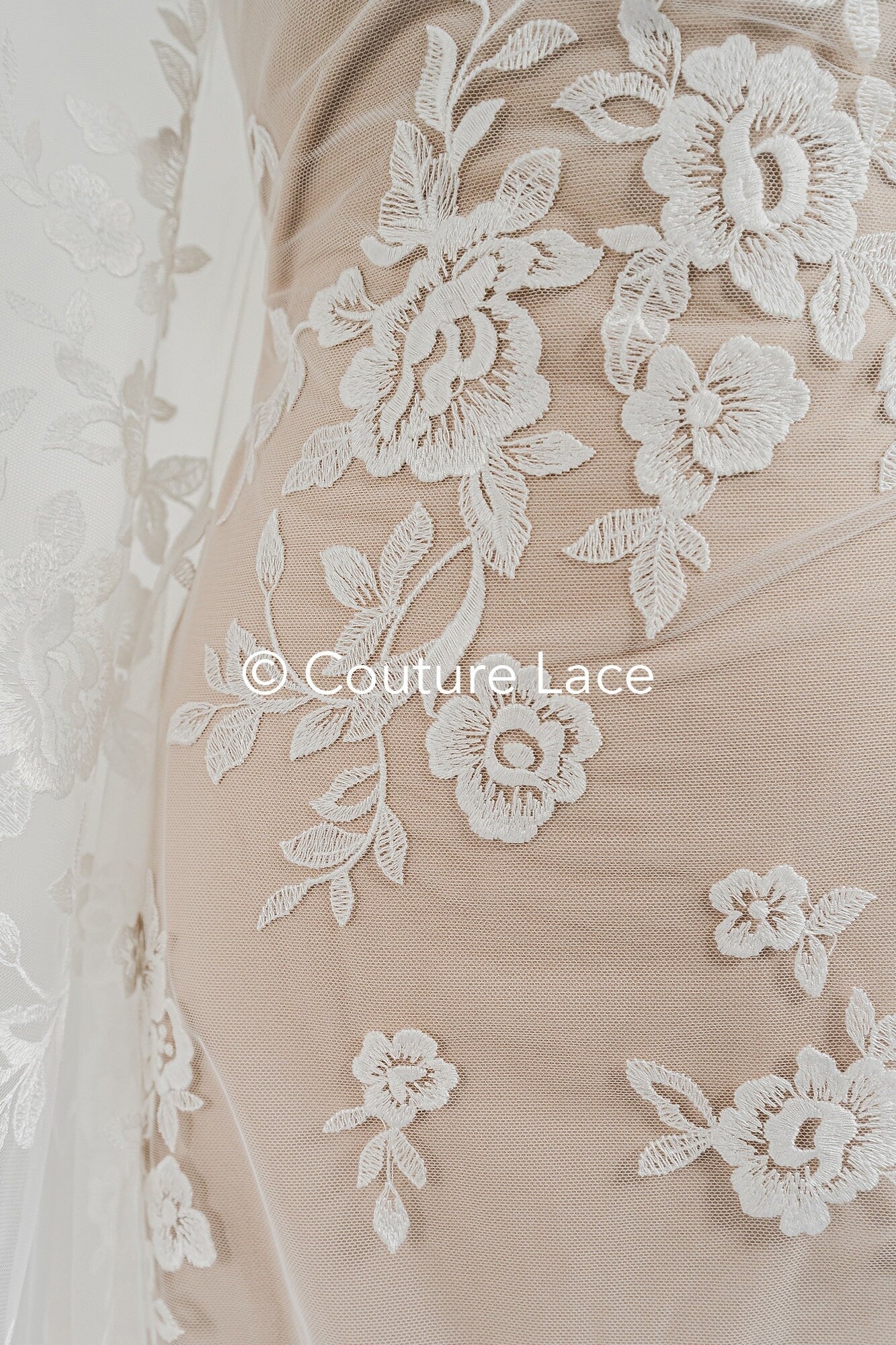 Floral bridal lace off-white/ bridal lace fabric/ floral wedding lace/ couture lace// L23-658