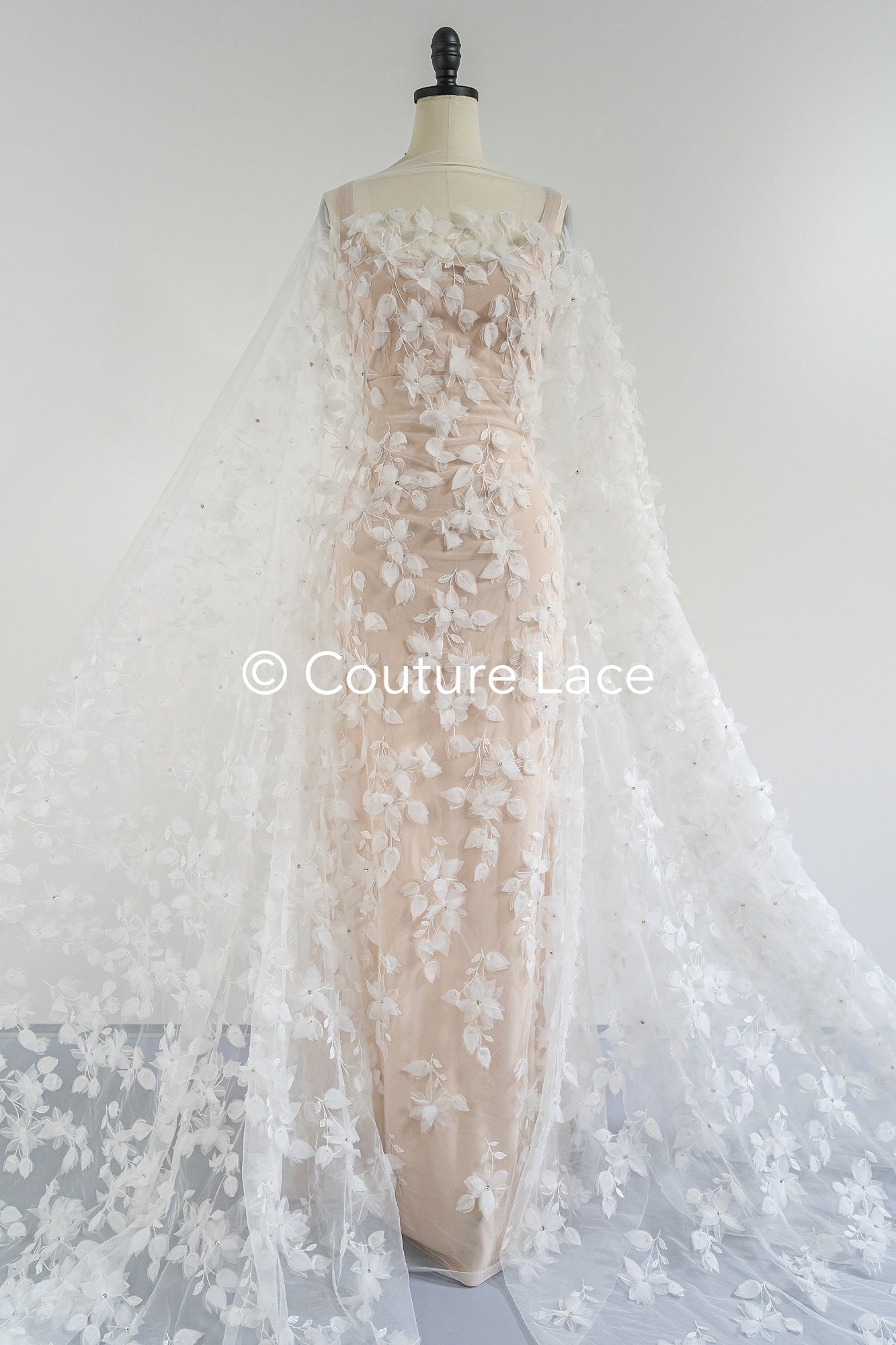 3D Blumen Spitzenstoff Off-White/ Braut Spitzenstoff/ romantische Spitze mit 3D Blumen/ Hochzeit Spitzenstoff// L23-663
