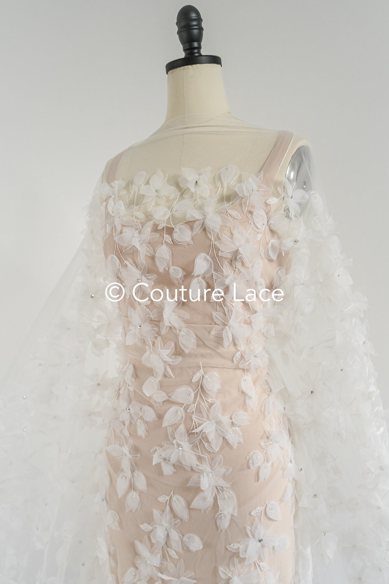 3D Blumen Spitzenstoff Off-White/ Braut Spitzenstoff/ romantische Spitze mit 3D Blumen/ Hochzeit Spitzenstoff// L23-663