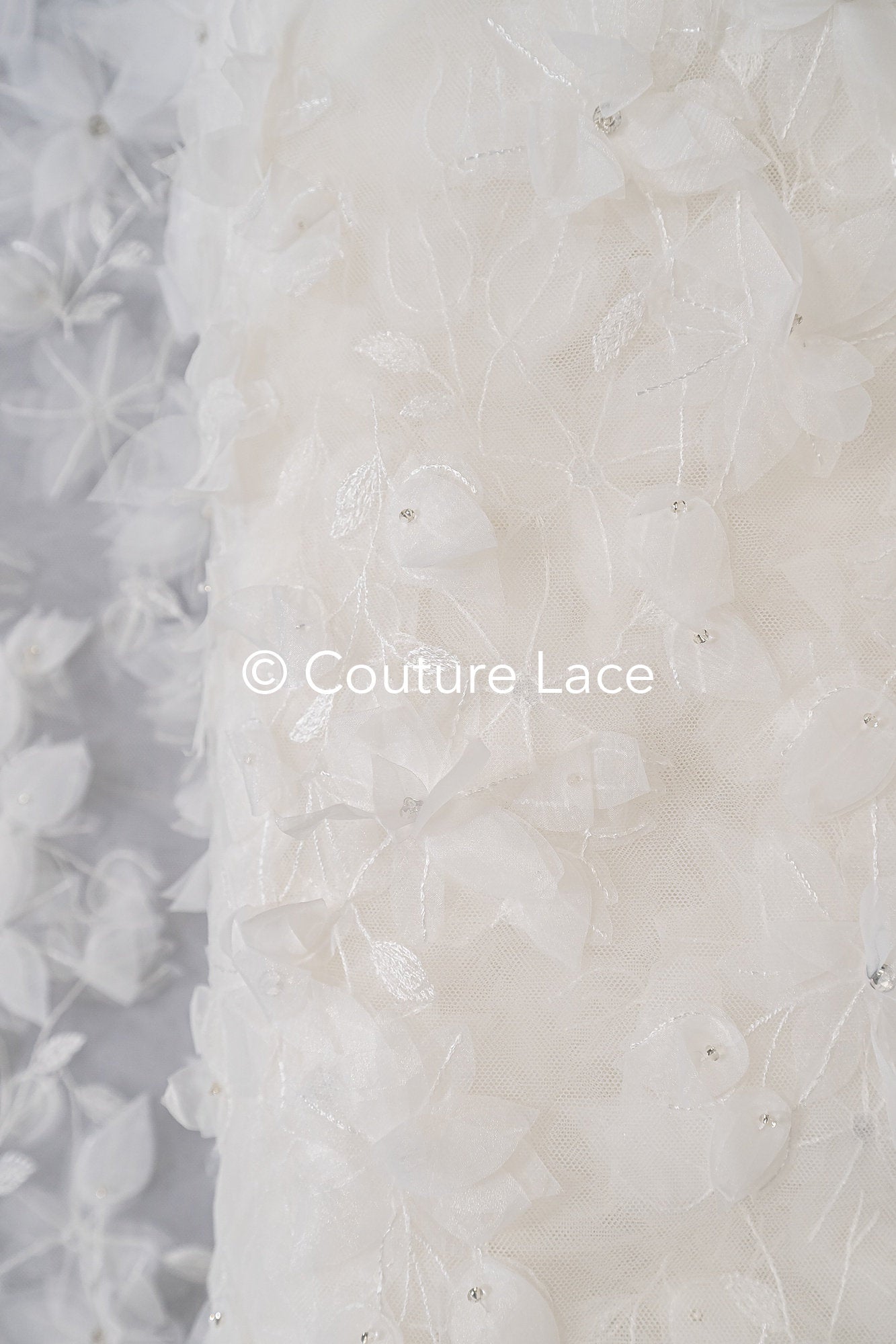 3D Blumen Spitzenstoff Off-White/ Braut Spitzenstoff/ romantische Spitze mit 3D Blumen/ Hochzeit Spitzenstoff// L23-663