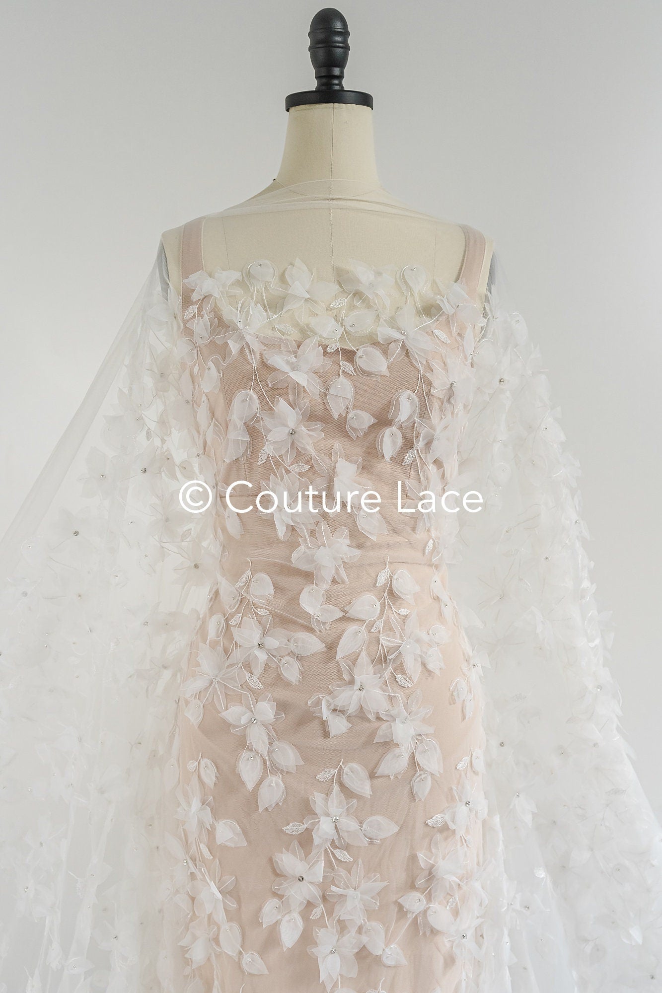 3D Blumen Spitzenstoff Off-White/ Braut Spitzenstoff/ romantische Spitze mit 3D Blumen/ Hochzeit Spitzenstoff// L23-663