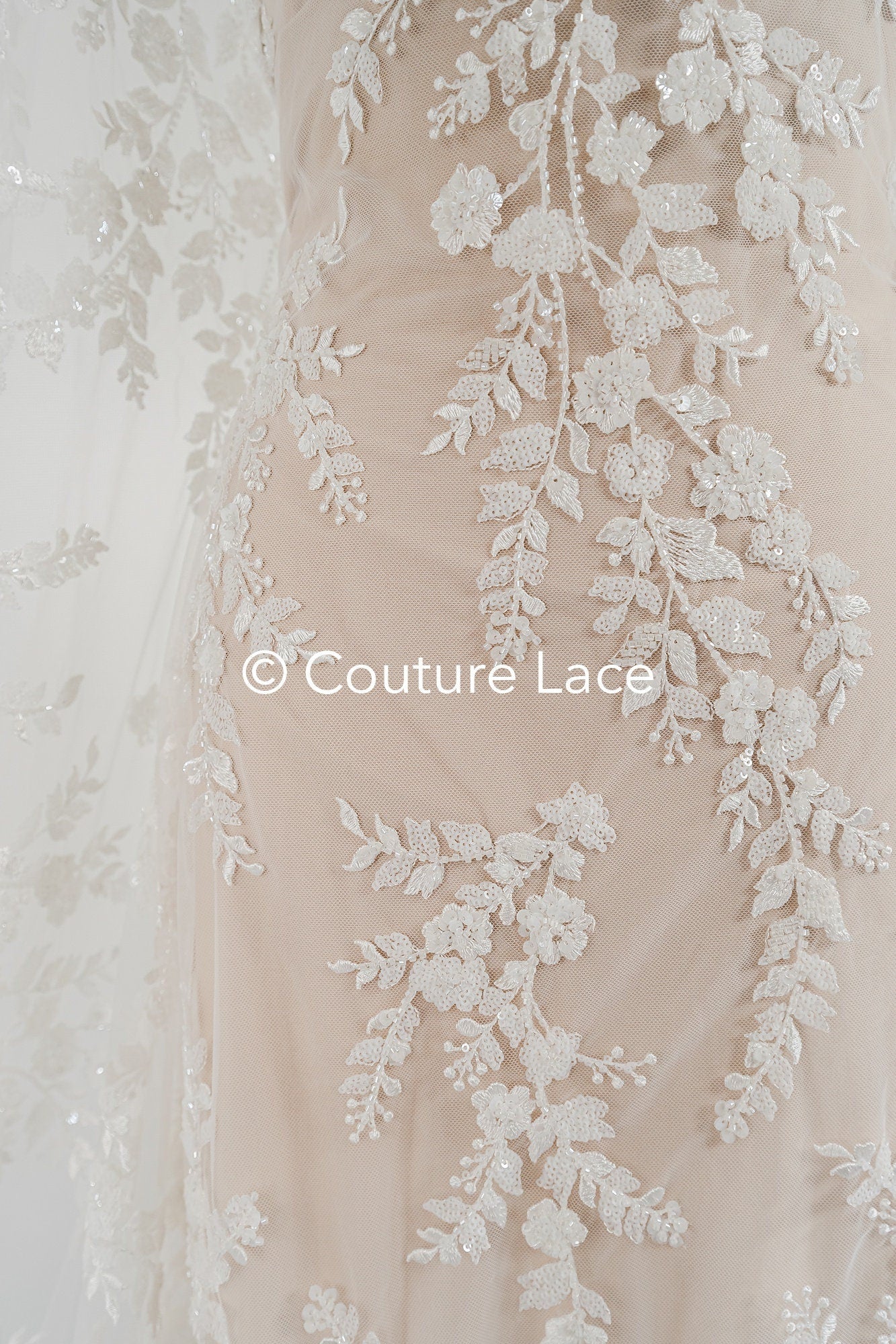 Blumen Perlen Spitze Stoff Off-White/ Couture Spitzenstoff/ Brautspitze/ Perlenspitze// L23-665