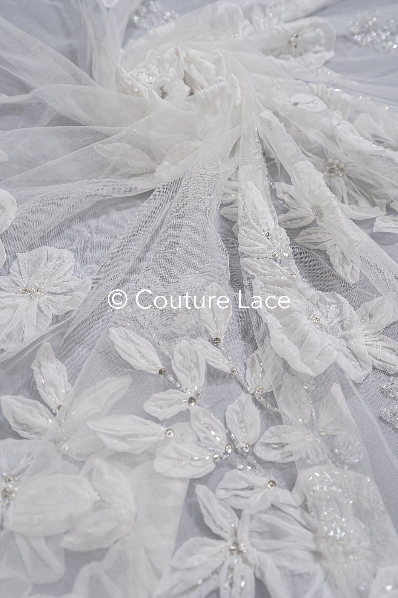 3D Spitzenstoff Off-White/ 3D Blumen Spitzenstoff/ Braut Spitzenstoff/ romantische Spitze mit Blumen// L23-667