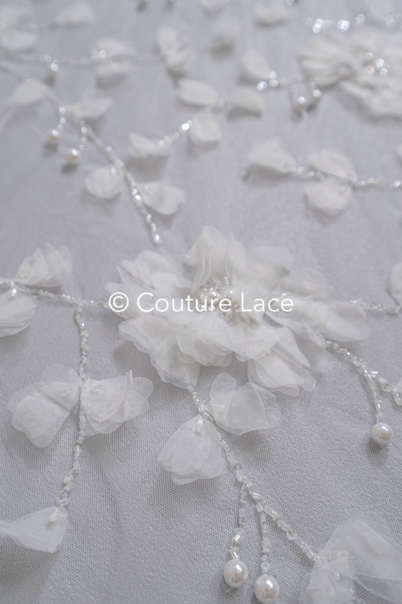 3D Blumen Spitzenstoff Off-White/ Braut Spitzenstoff/ romantischer Spitzenstoff mit 3D Blumen/ Hochzeit Spitzenstoff// L23-670