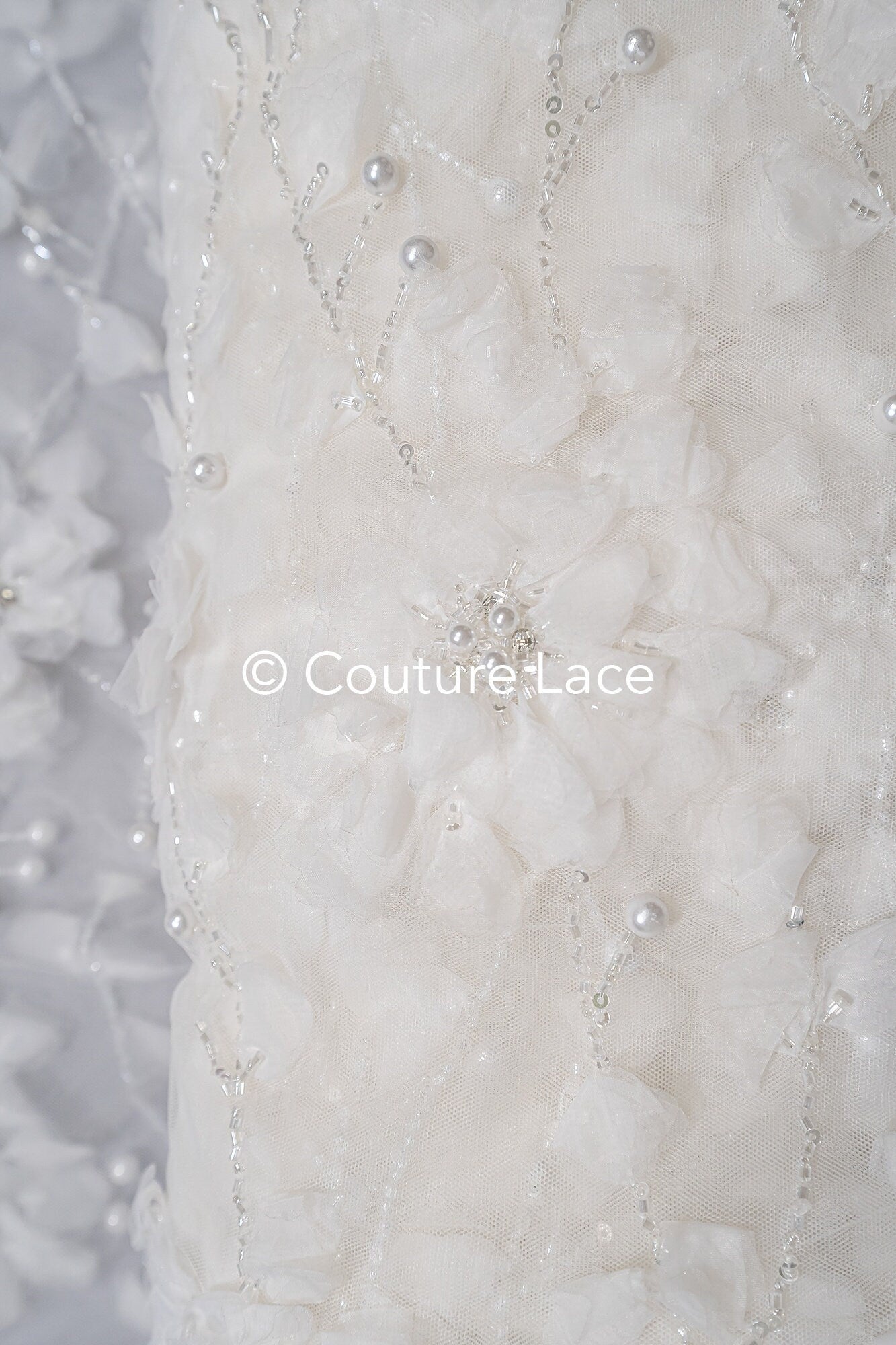 3D Blumen Spitzenstoff Off-White/ Braut Spitzenstoff/ romantischer Spitzenstoff mit 3D Blumen/ Hochzeit Spitzenstoff// L23-670