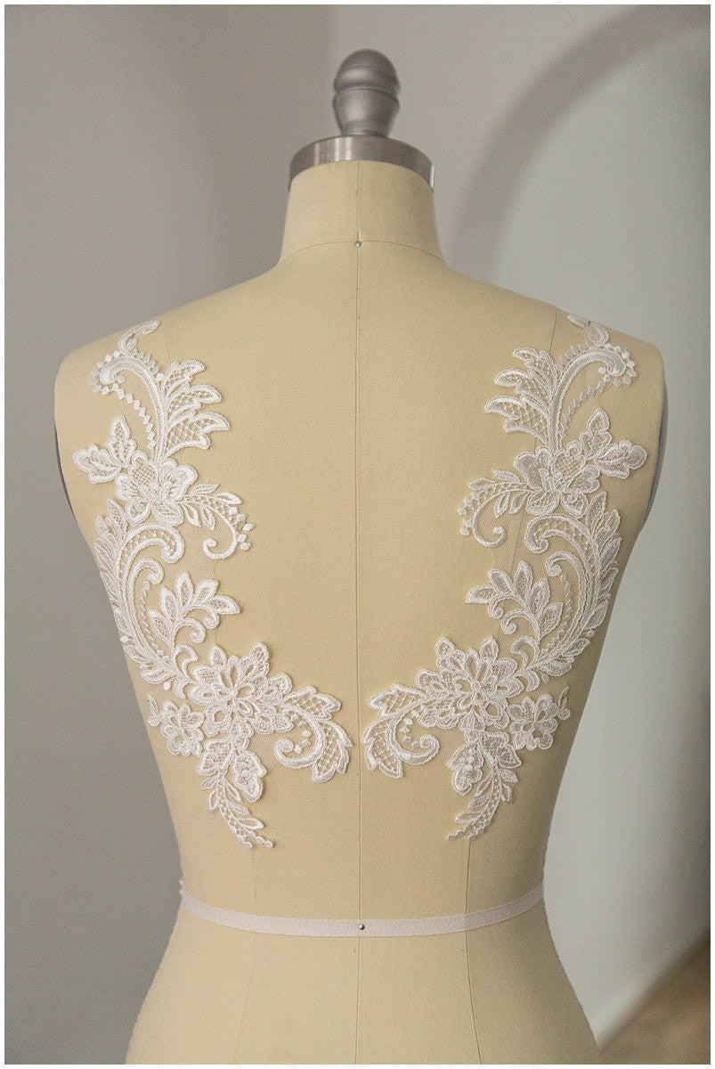 2pcs. mirrored lace flower applique/ ivory lace flower applique/ wedding dress applique// A17-001