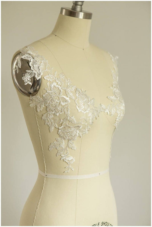 2Stk. gespiegelte Spitzenblumen, Spitzenaufnäher, Spitzenblumen Applikation - IVORY/ SILBER - Brautkleid Applikation, Hochzeitskleid Spitze Blume// A17-055