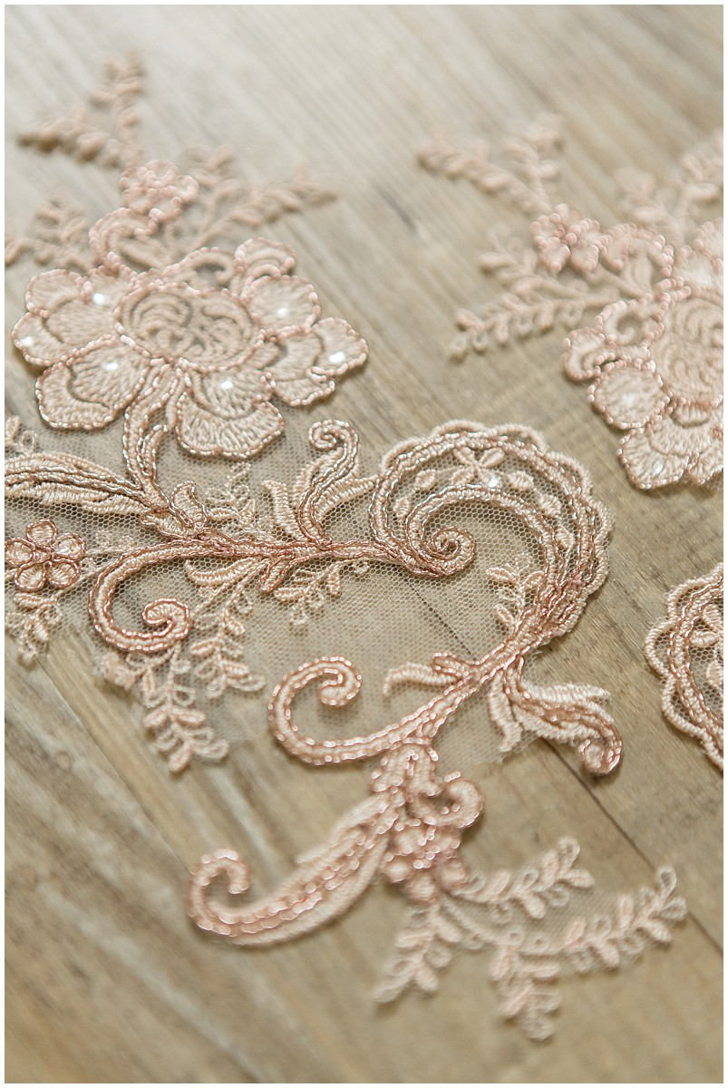 A17-091 / 2x ROSÉ GOLD gespiegelte Spitzenblume Applikation, Spitzenblume, Hochzeitskleid Spitze, Spitzenaufnäher, Brautkleid Applikation
