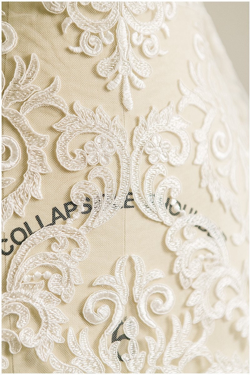Ornament Hochzeit Spitze, Kordel Ornament Spitze Stoff, Braut Spitze Stoff, Couture Spitze - Alencon Lace Stoff// L17-056