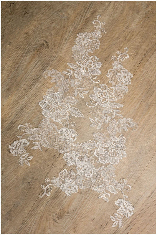 GROßE Blumen Applikation, gespiegelte PAILLETTEN Hochzeitskleid Applikation, große Spitze Blume, Illusion Back Spitze, Blumenspitze// A17-039