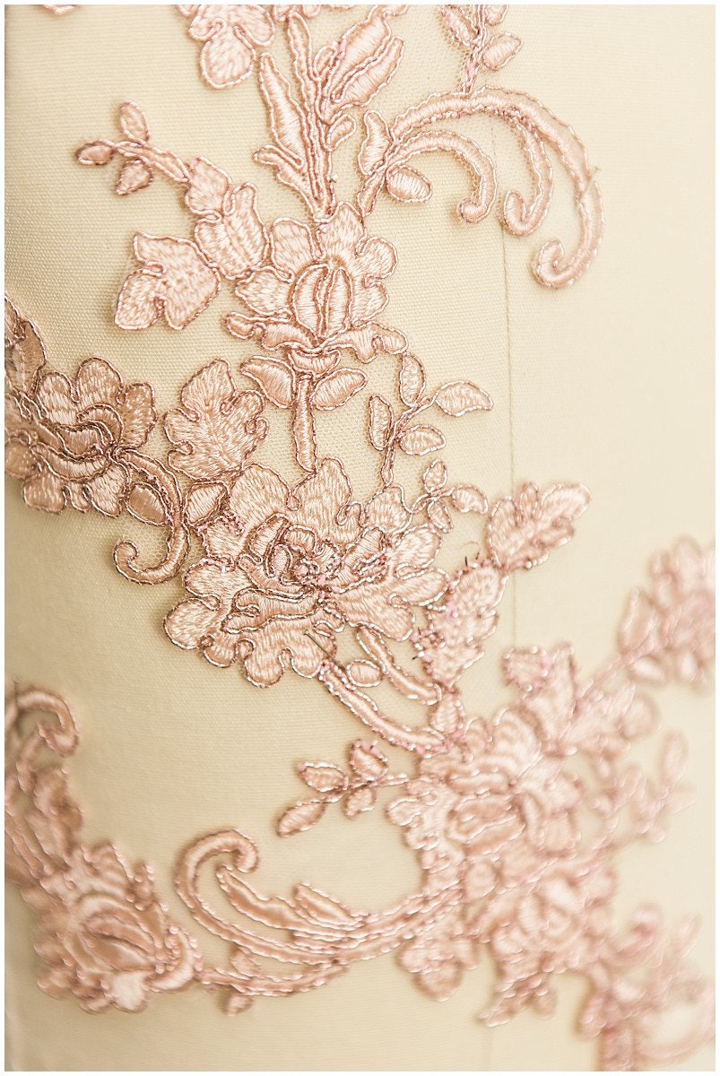 2x ROSÉ GOLD gespiegelte Spitzenblume Applikation, Spitzenblume, Hochzeitskleid Spitze, Spitzenaufnäher, Brautkleid Applikation, Goldspitze// A17-067