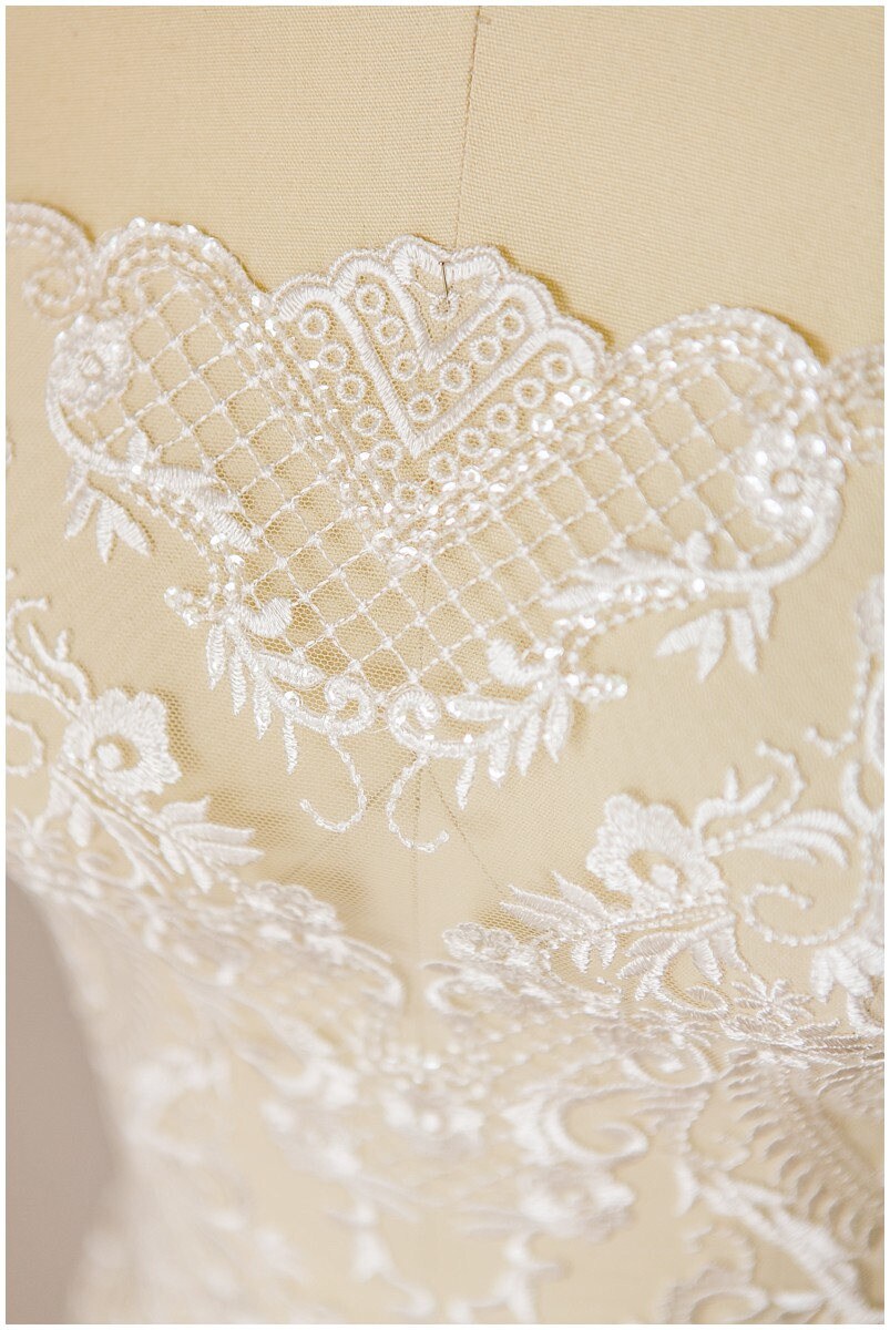 Very soft and beautiful ornamental lace with net elements - wedding dress lace, bridal lace fabric, net lace design -off-white// L17-031