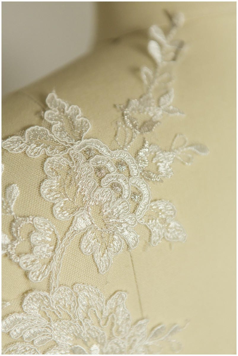 2 PC Spiegel Hochzeitskleid Blume Applikation, Große Spitzen Applikation, große Spitze Blume, Illusion Back Lace, Laceflowe Patch// A17-053