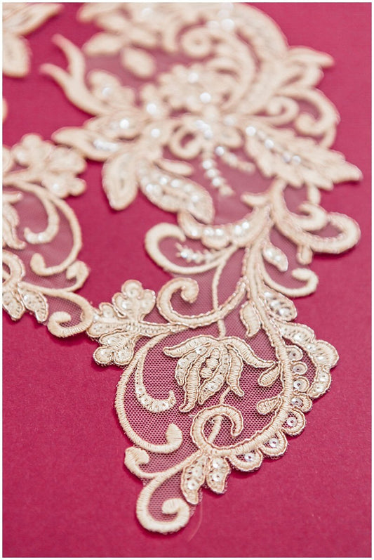 2x ROSÉ GOLD gespiegelte Spitzenblume Applikation, Spitzenblume, Hochzeitskleid Spitze, Spitzenaufnäher, Brautkleid Applikation, Goldspitze// A17-066