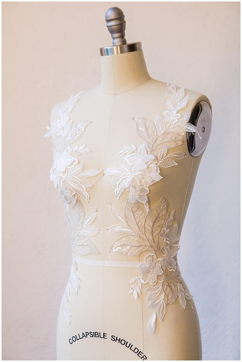 2Stk. 3D Gespiegelte Hochzeitskleid Applikation, Große Spitzen Applikation, Blumen Applikation, große Spitze Blume, Illusion Back Lace, Lace Patch// A17-046