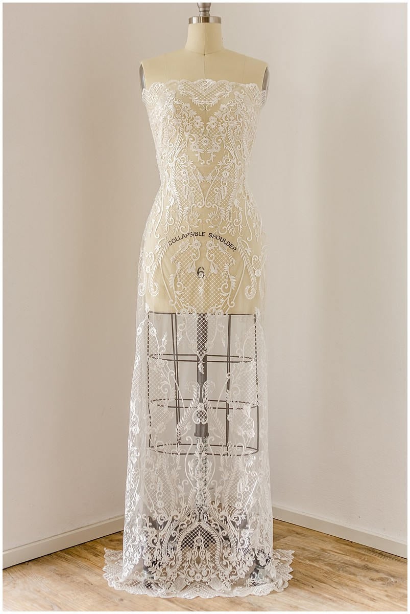 Very soft and beautiful ornamental lace with net elements - wedding dress lace, bridal lace fabric, net lace design -off-white// L17-031