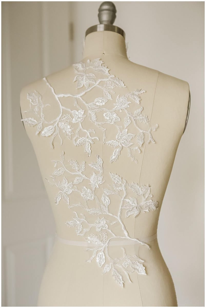 Orchidee Design gespiegeltes Pailletten Hochzeitskleid Applikation, 1 PAAR (2Stk.) Blumenapplikation, große Spitzenblume, Blütenspitze// A17-063