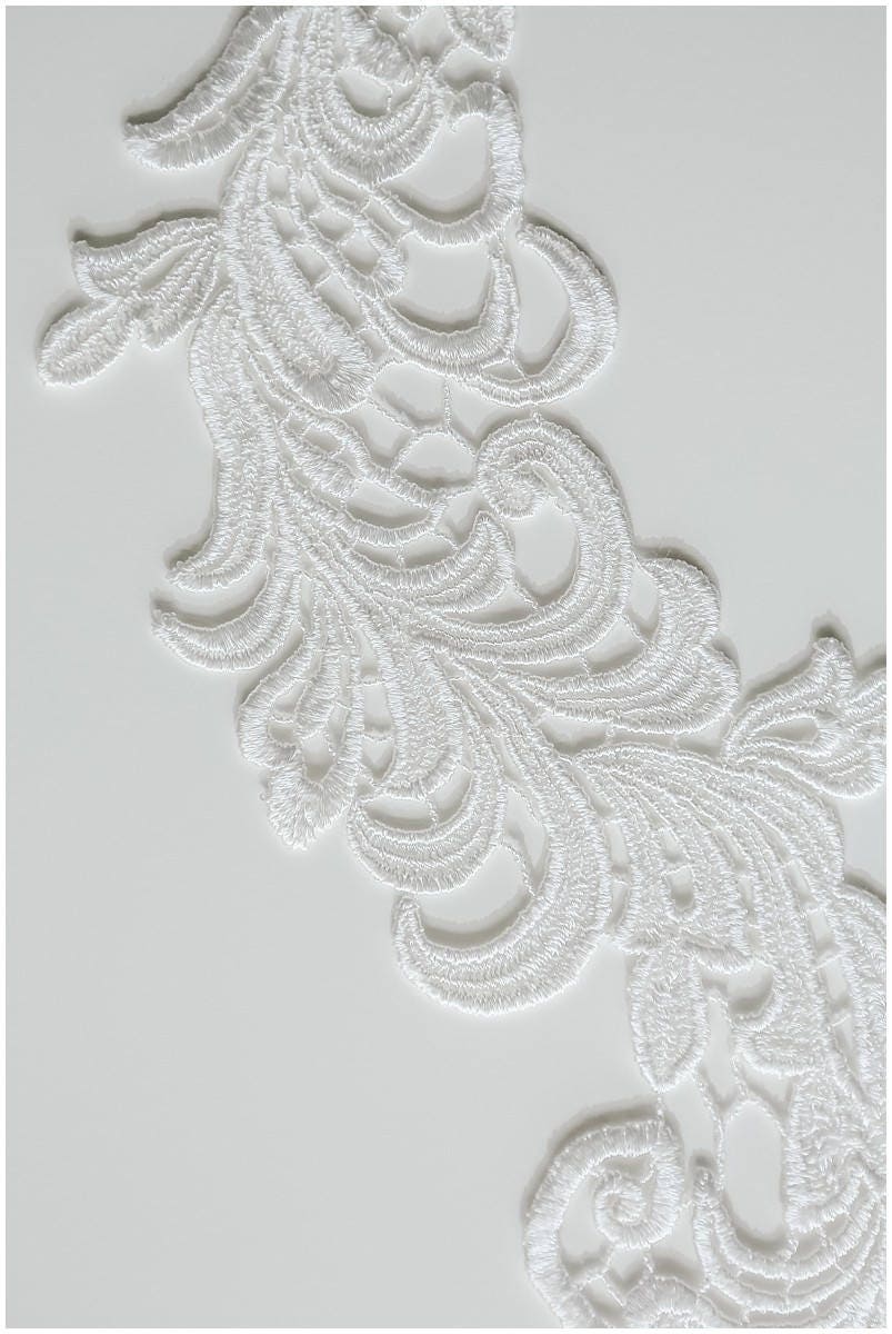 Very soft guipure flower applique, water soluble lace applique, lace flower, lace patch, bridal dress applique, wedding dress lace // A17-020