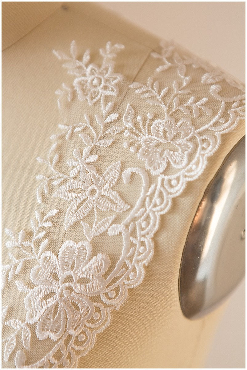 Very soft floral lace trim/ embroidered lace trim/ bridal trim/ floral lace trim// T17-032