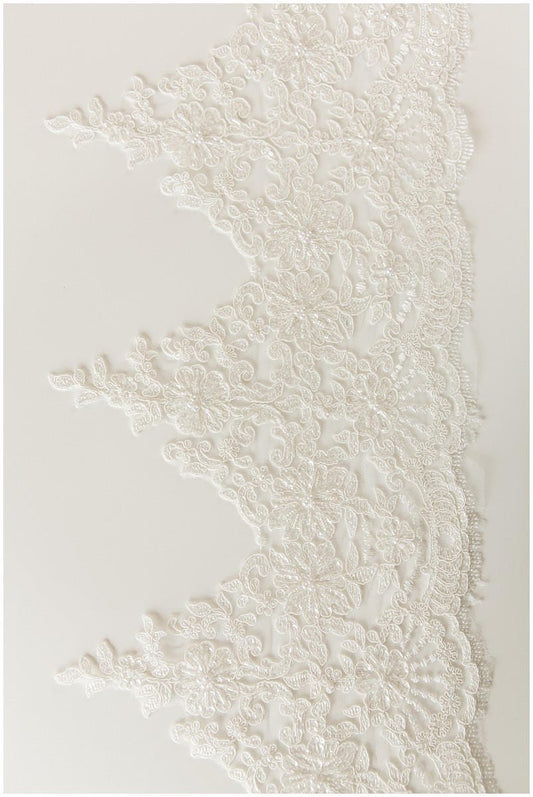 Garniture en dentelle blanc cassé avec perles/garniture de voile de mariée/garniture en dentelle de robe de mariée//T17-025