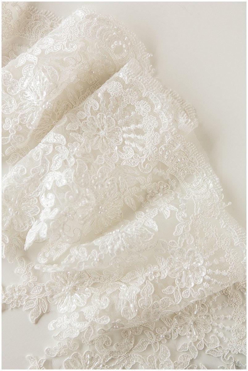 Lace trim off-white with pearls/ bridal veil trim/ wedding dress lace trim// T17-025