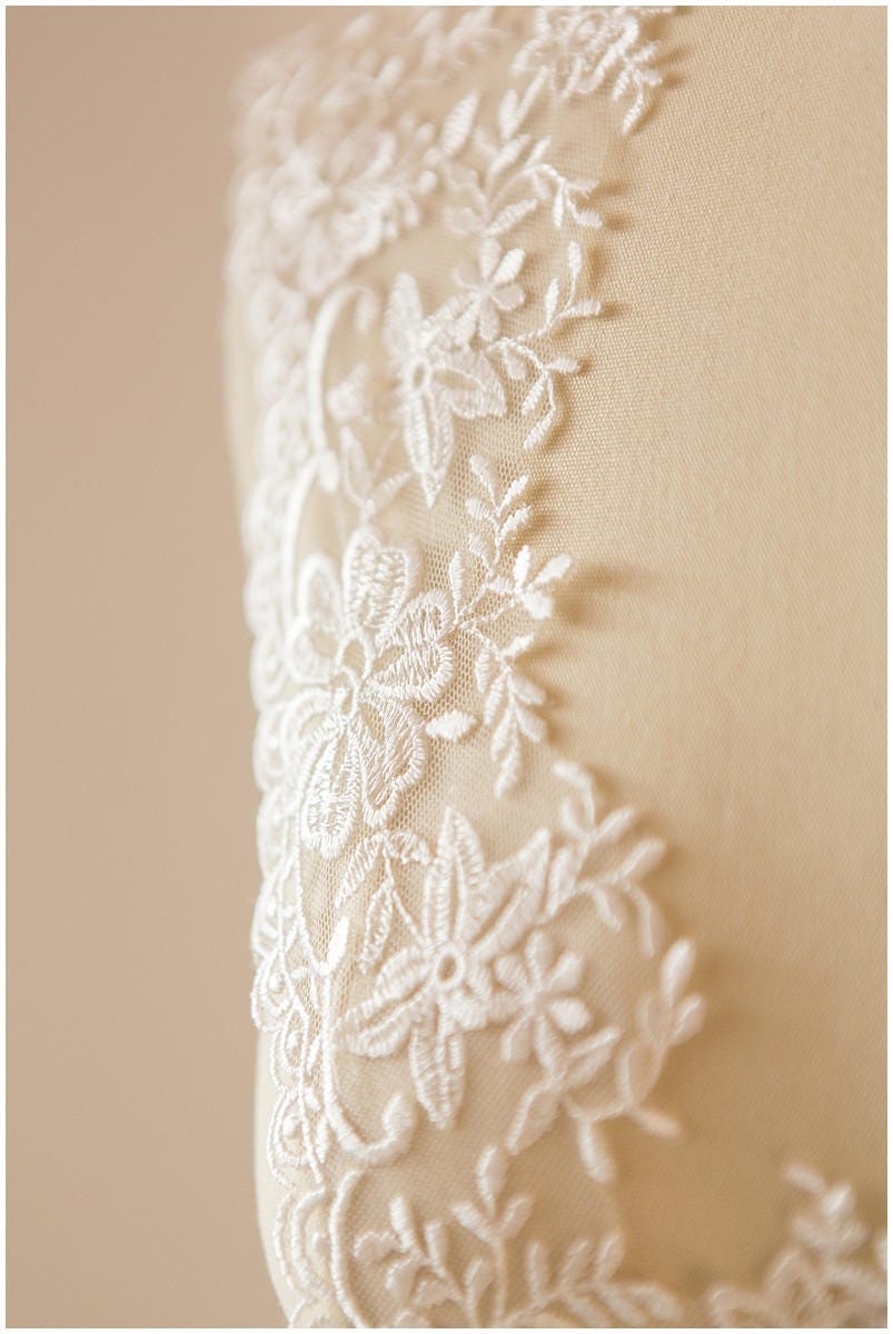Very soft floral lace trim/ embroidered lace trim/ bridal trim/ floral lace trim// T17-032