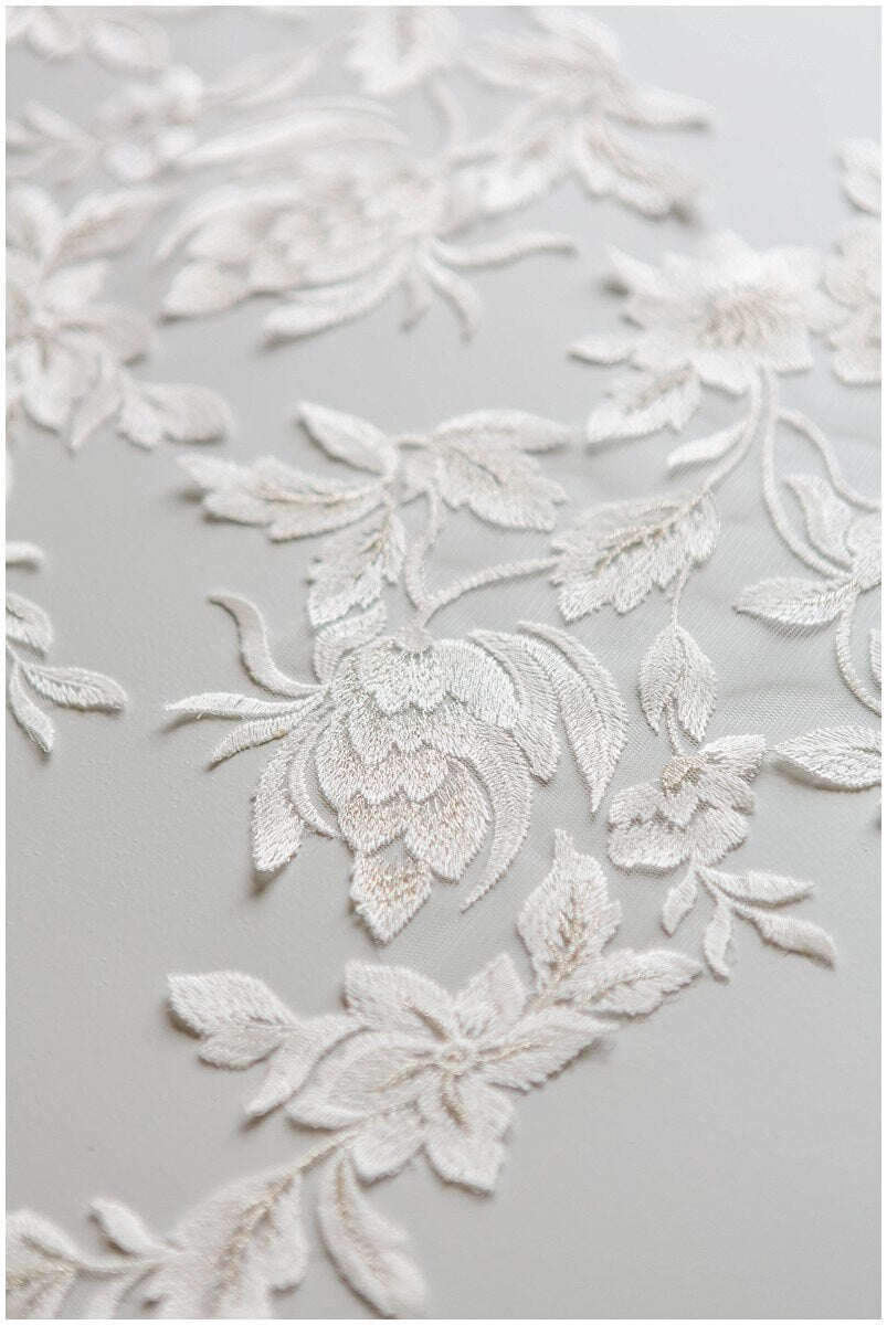 Spitzenblumen Aufnäher, BlumenApplikation, Romantische BlumenSpitze Applikation, Hochzeitskleid Spitze, Hochzeitskleid Spitzenapplikation, Brautspitze// A17-099