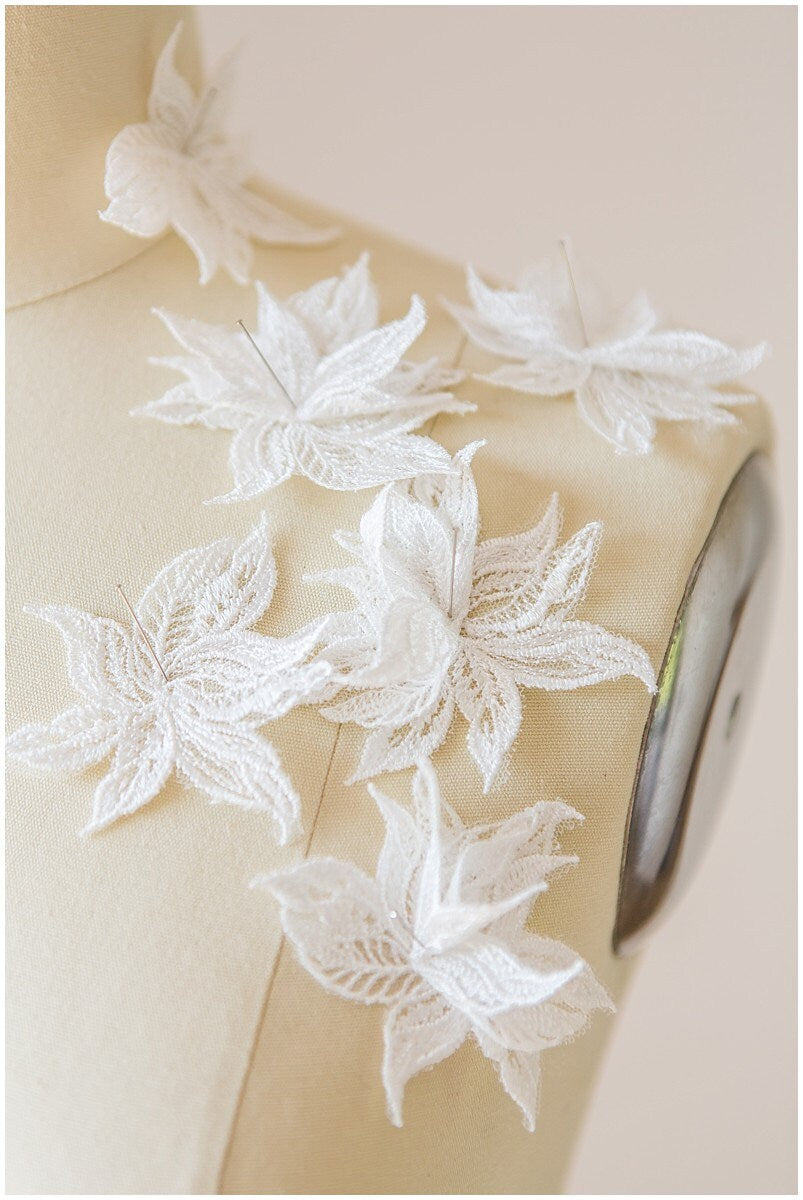 20pcs. 3D flowers for sewing/ 3D flower lace applique/ wedding dress lace applique/ bridal lace// A17-081