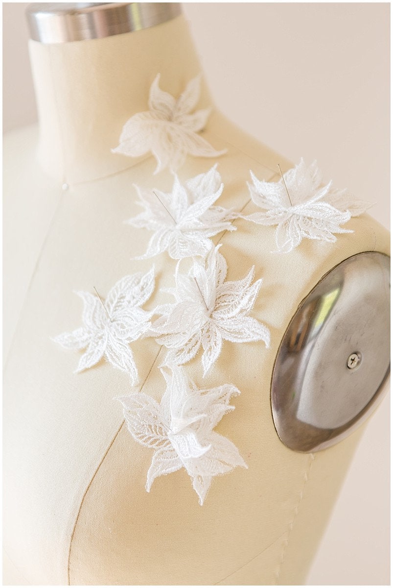20pcs. 3D flowers for sewing/ 3D flower lace applique/ wedding dress lace applique/ bridal lace// A17-081