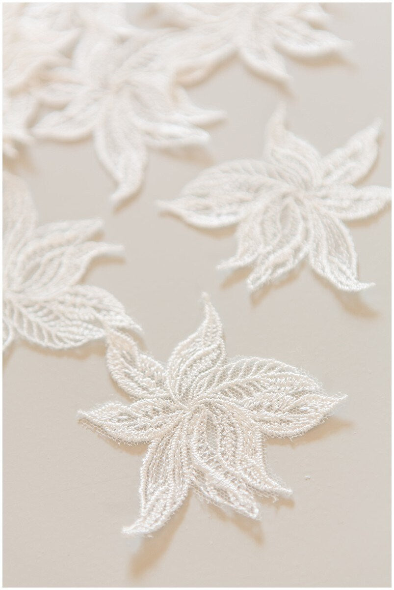 20pcs. 3D flowers for sewing/ 3D flower lace applique/ wedding dress lace applique/ bridal lace// A17-081