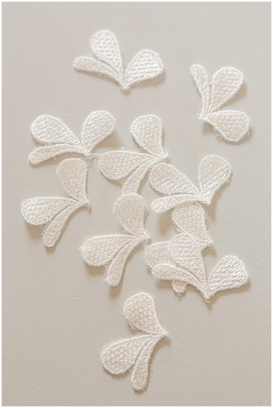 10 pièces. Applique de dentelle de fleur 3D/ Applique de dentelle de robe de mariée// A17-090