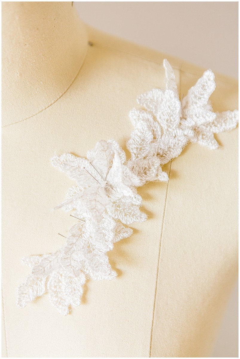 18pcs 3D lace leaf for sewing/ 3D flower lace applique/ wedding dress lace applique/ bridal lace// A17-108