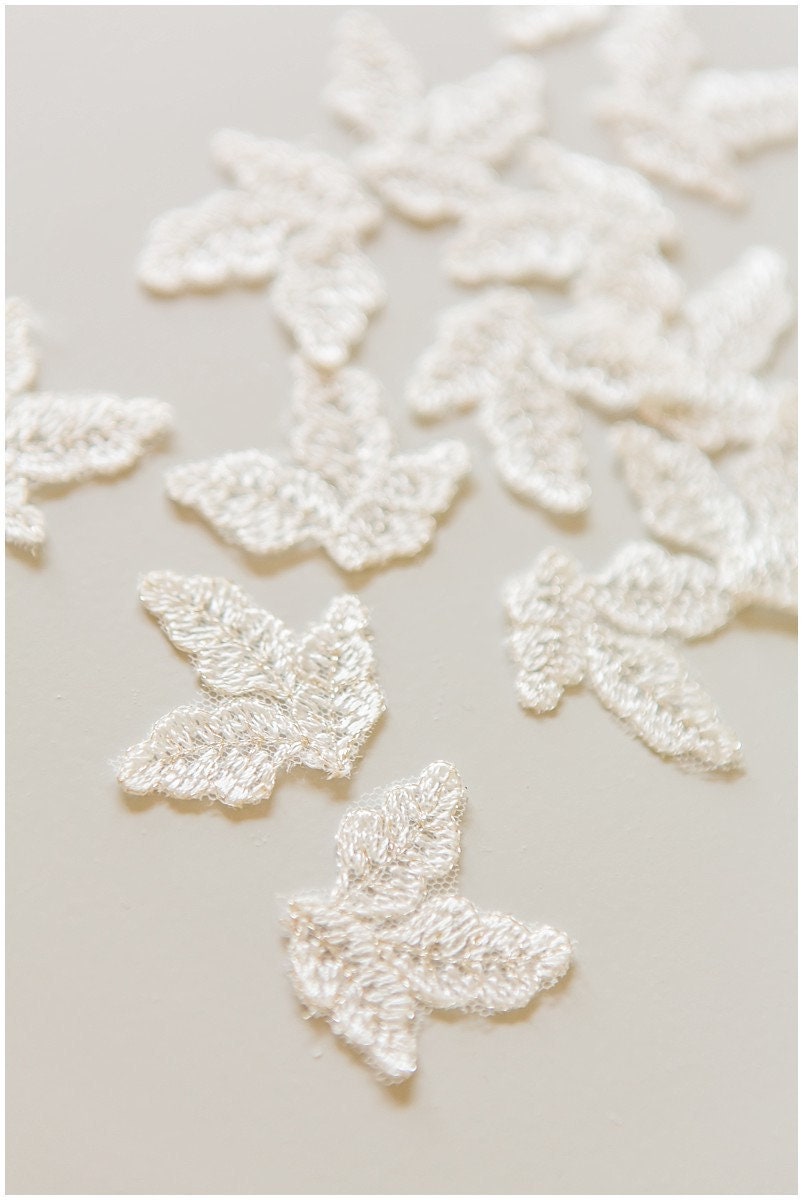 18pcs 3D lace leaf for sewing/ 3D flower lace applique/ wedding dress lace applique/ bridal lace// A17-108
