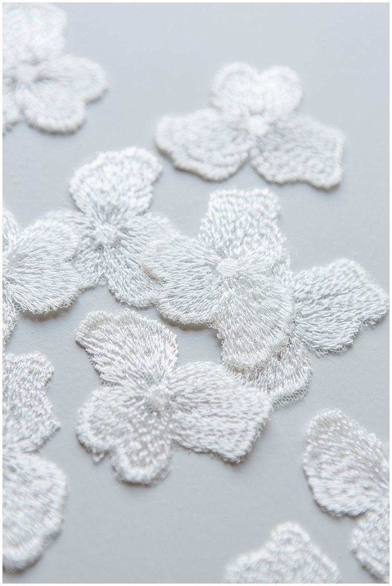 20pcs 3D flowers for sewing/ lace applique/ wedding dress lace applique/ bridal 3D applique// A17-112