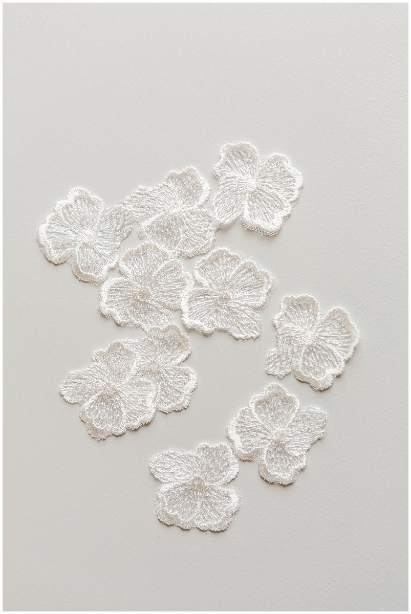 10pcs 3D lace flowers for sewing/ 3D flower applique/ wedding dress lace applique/ bridal lace// A17-120