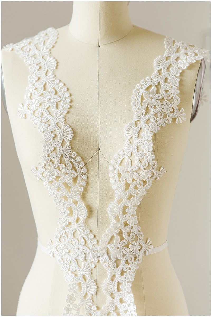 Bridal lace trim off-white/ wedding dress lace trim/ veil lace trim/ elegant bridal lace trim// T17-050