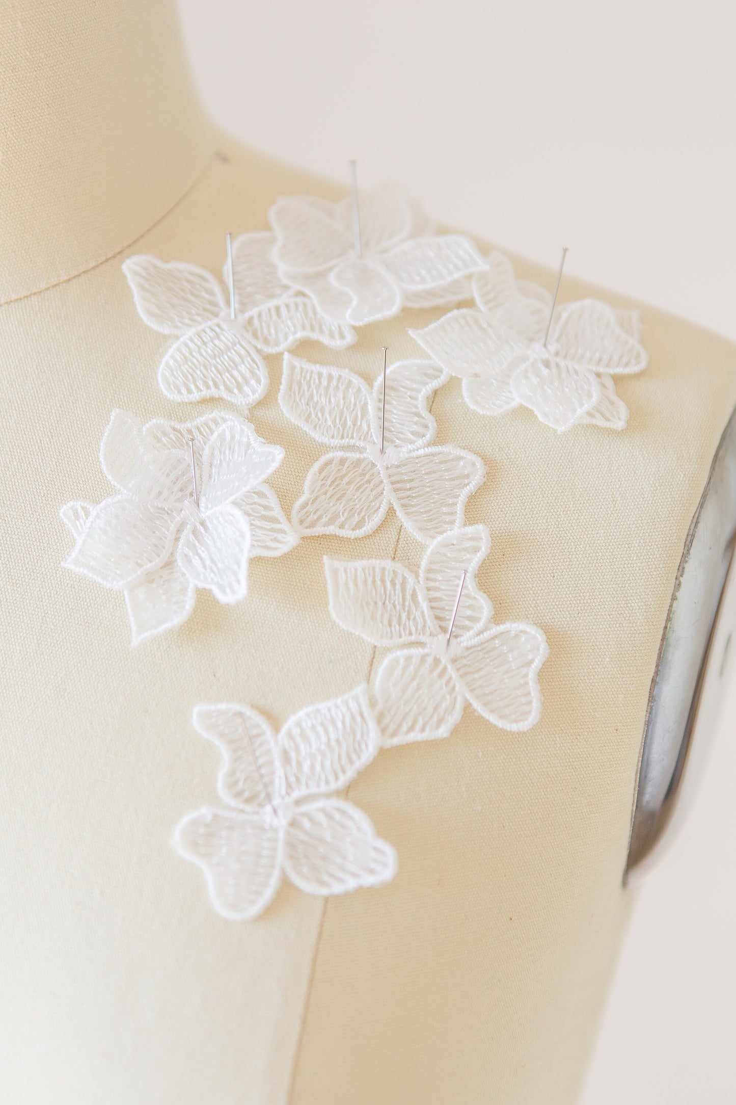 20pcs. 3D flower appliques /wedding dress lace applique/ 3D flower bridal lace// A17-085