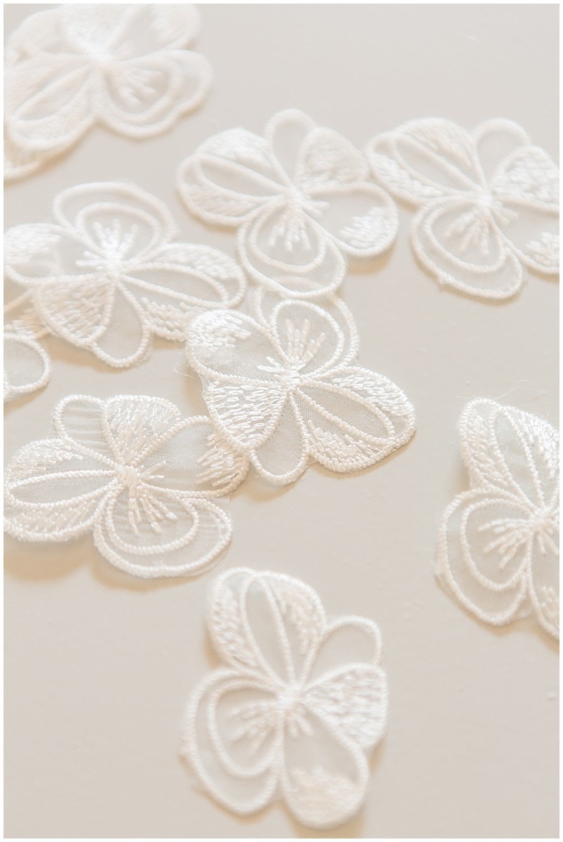 30pcs. 3D flowers for sewing/ 3D flower applique/ wedding dress applique// A17-086-1