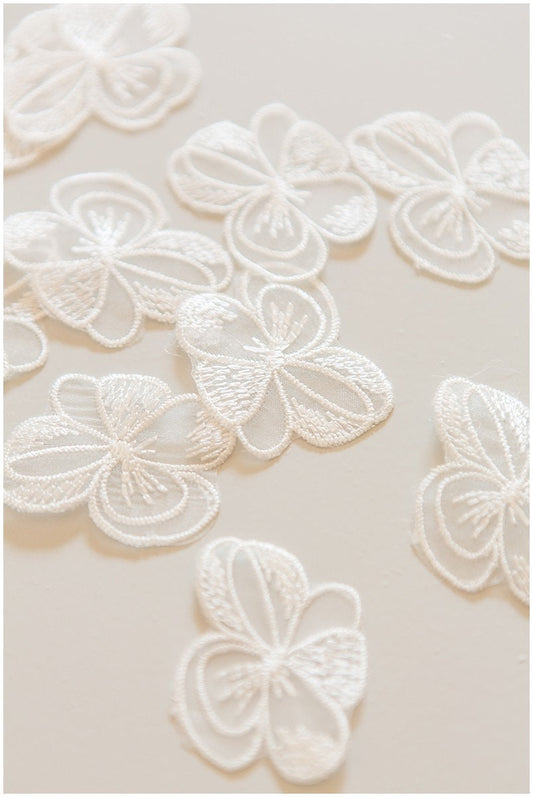 20 pièces. Applique de dentelle de fleur 3D/ Applique de dentelle de robe de mariée/ Applique de robe de mariée// A17-086