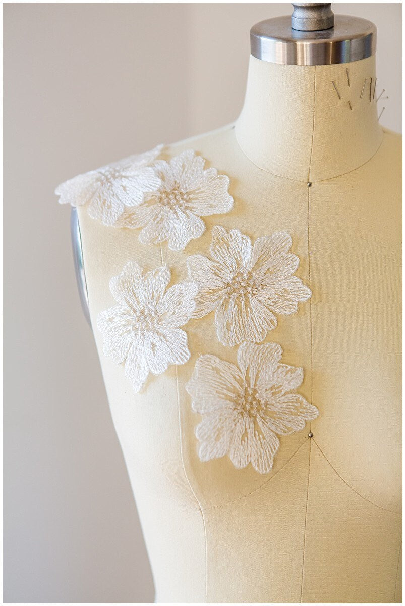 20pcs 3D lace flowers for sewing/ 3D flower lace applique/ wedding dress lace applique/ bridal 3D applique// A17-101