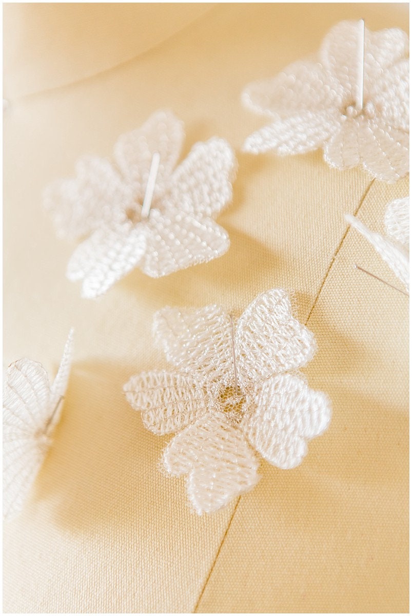 10pcs 3D lace flowers for sewing/ 3D flower lace applique/ 3D lace flower for wedding dress/ bridal applique// A17-103