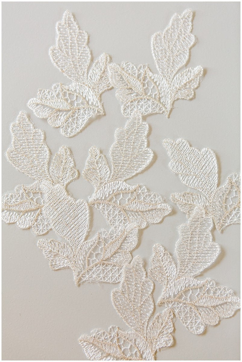 10pcs. 3D flowers for sewing/ 3D lace applique/ 3D lace flower/ wedding dress lace applique/ bridal 3D applique// A17-106
