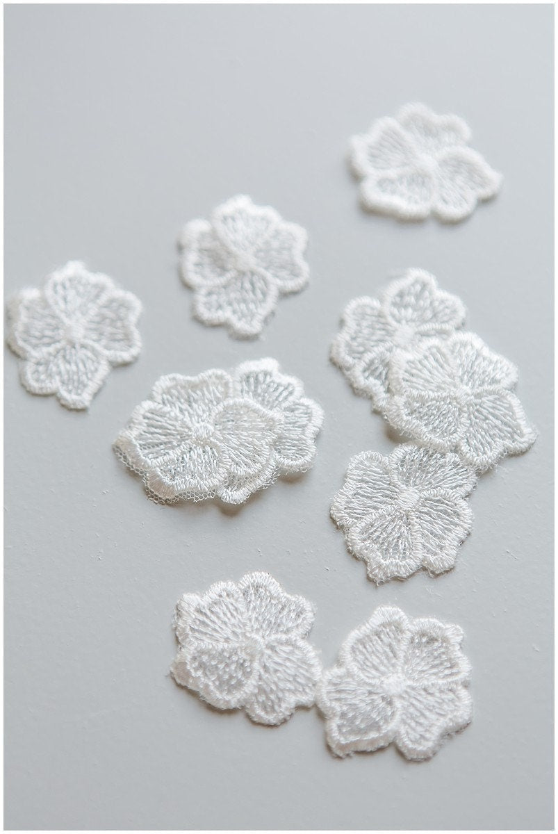 10pcs. 3D flowers for sewing/ 3D lace applique/ 3D lace flower/ wedding dress lace applique/ wedding dress applique// A17-111