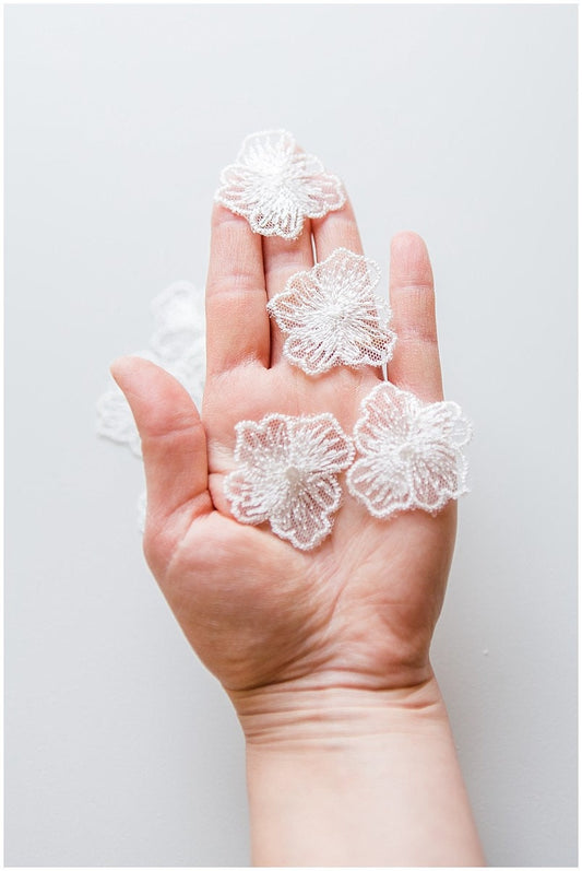 10 pièces. Fleurs 3D/ applique de dentelle pour robe de mariée/ dentelle nuptiale/ applique de fleurs 3D// A17-115